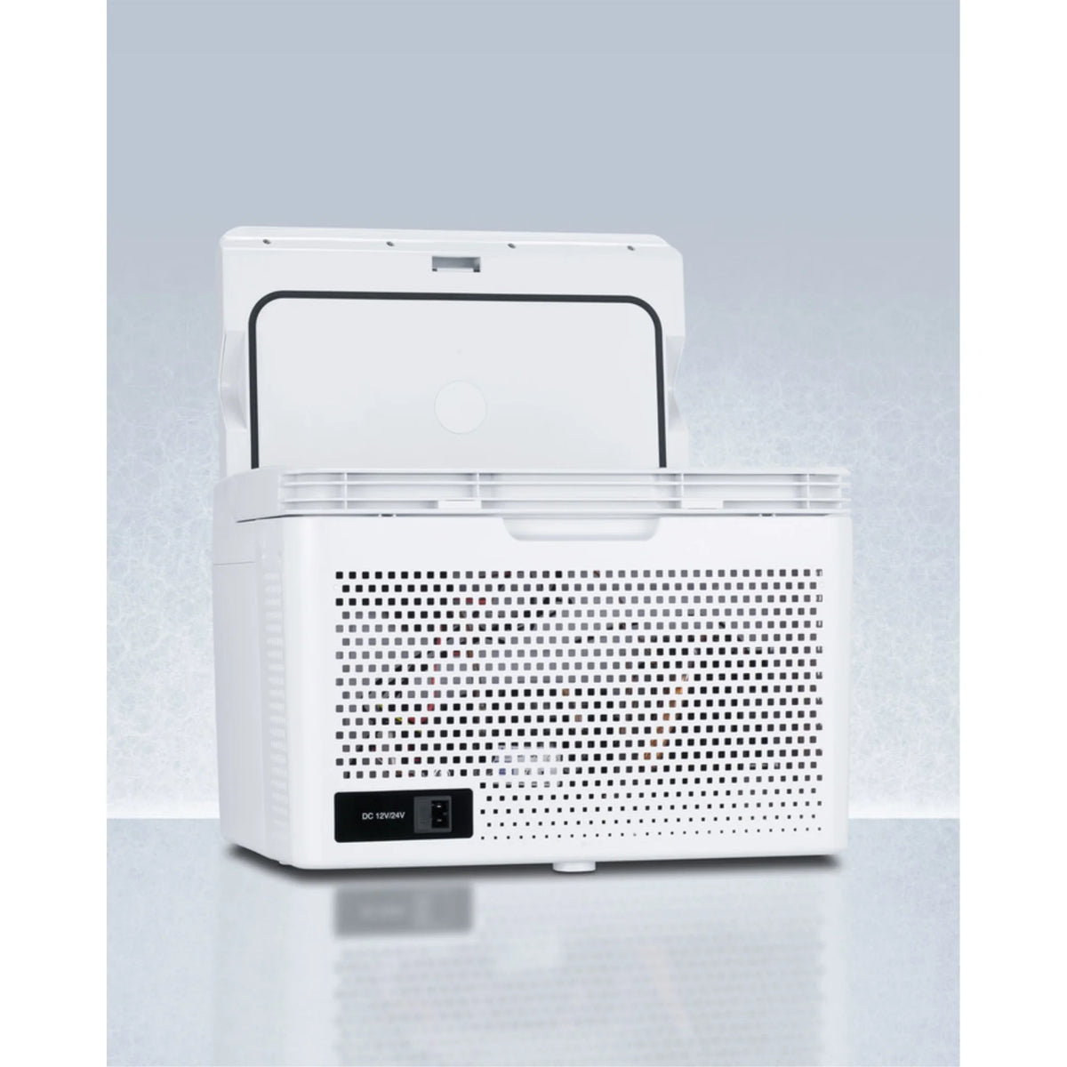 Portable 12V/24V cooler capable of operating at -12C or standard refrigerator temperatures