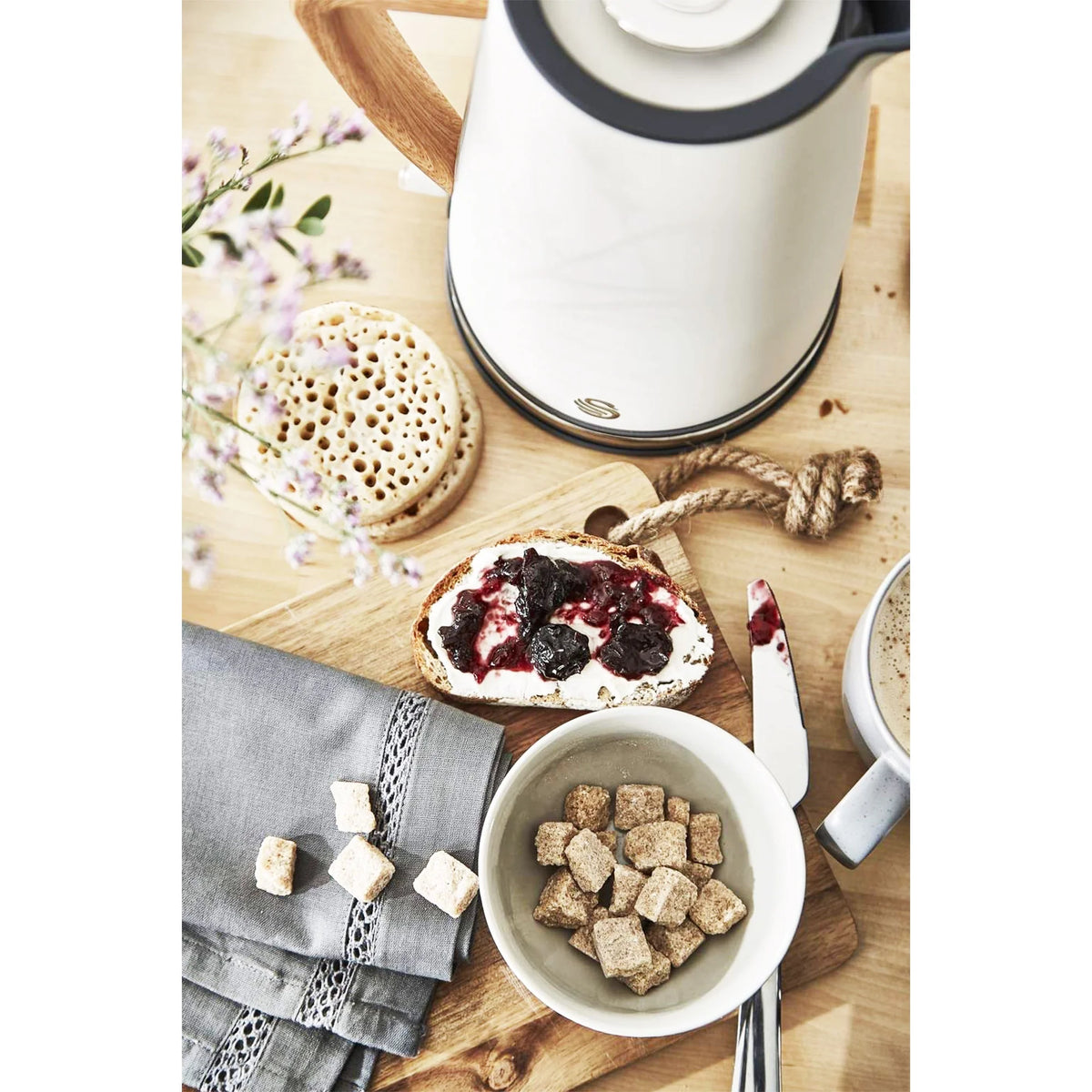 Swan SK14610WHTN Nordic Style Cordless Kettle 1.7L - Cotton White