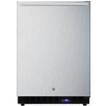 Frost-free outdoor all-freezer in complete stainless steel, w/digital thermostat, LED lighting, horizontal handle, and lock; built-in or freestanding