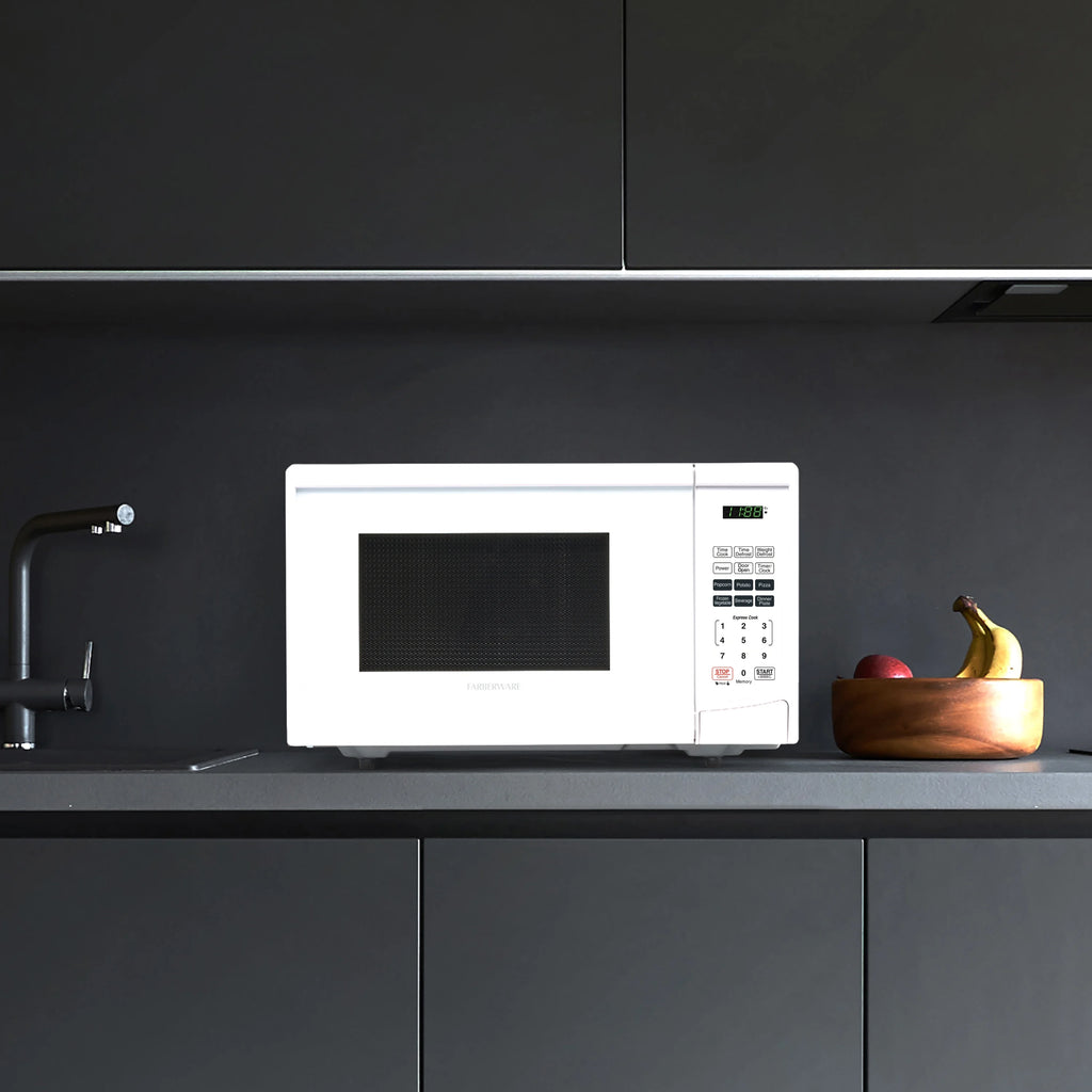 Farberware Classic 0.9 Cu. Ft 900-Watt Microwave Oven, Stainless Steel
